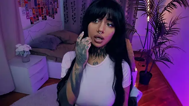 CharimgSabrina online show from February 7, 6:17 am