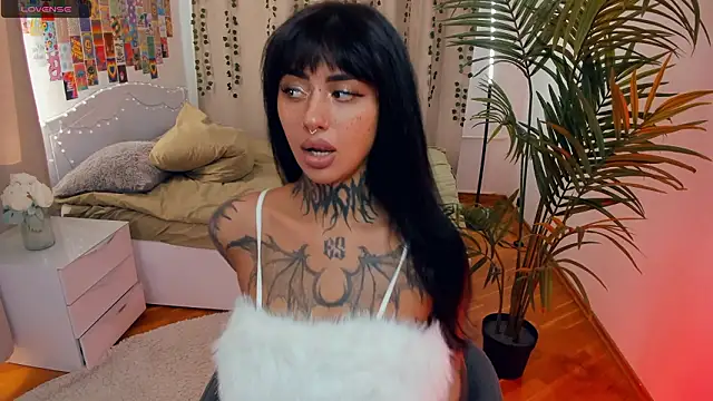 CharimgSabrina online show from March 7, 6:31 am