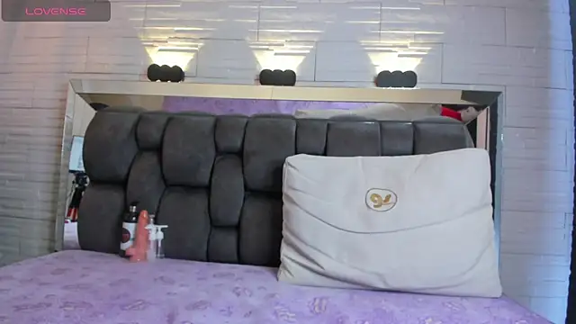 jade heartt online show from March 5, 7:42 pm