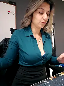 Isabella Varella online show from October 21, 12:53 pm