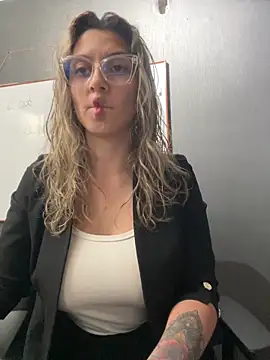 Isabella Varella online show from February 12, 12:51 pm