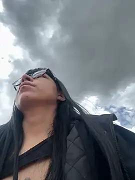 Snapshot of Saraa_Desiree chatting on September 25, 4:39 pm Saraa Desiree online show from September 25, 4:39 pm
