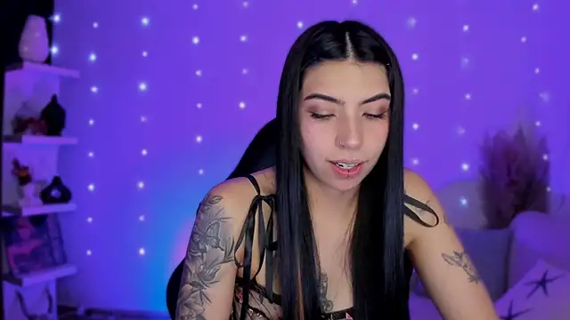 Saraa Desiree online show from December 3, 11:18 pm