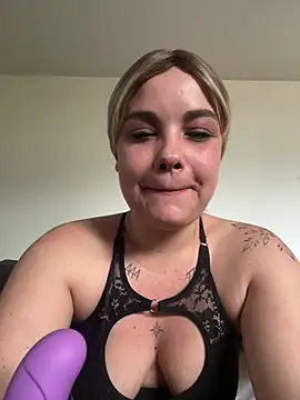 Biana Fernan online show from May 9, 5:26 pm