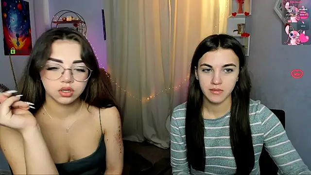 kiki swan online show from April 14, 6:13 am