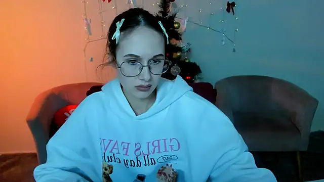 mona cloud online show from January 9, 12:15 am