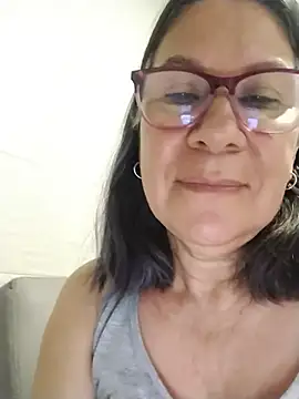 victoria wayne online show from August 3, 9:15 am