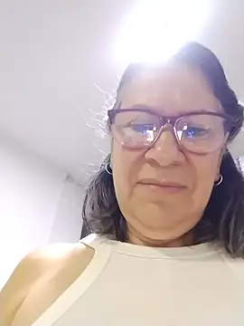 victoria wayne online show from July 10, 8:37 am