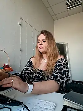 Snapshot of Juicy_PeachLux chatting on October 8, 10:19 am Juicy PeachLux online show from October 8, 10:19 am