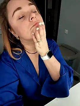 Snapshot of Juicy_PeachLux chatting on September 17, 3:48 am Juicy PeachLux online show from September 17, 3:48 am