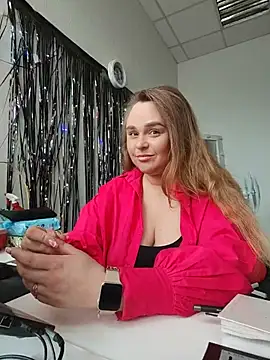 Juicy PeachLux online show from June 11, 8:44 am