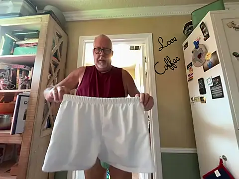 superbearboss online show from August 3, 6:02 pm