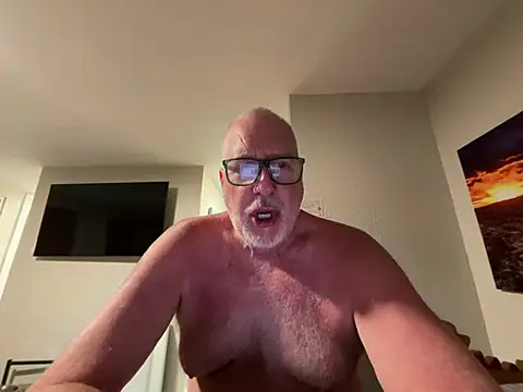 superbearboss online show from July 9, 2:14 am