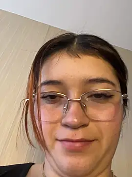 Karina Leon online show from July 7, 5:59 pm
