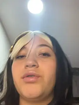 Karina Leon online show from July 24, 7:55 pm
