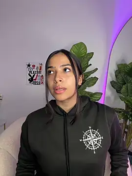  Emily Thompson  online show from October 13, 3:09 am