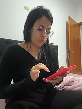 jheicylli online show from June 24, 1:10 pm