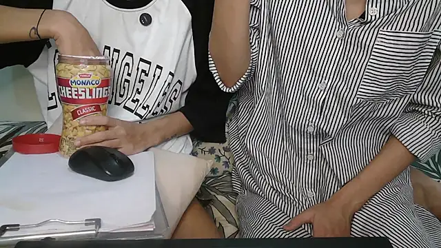 NaughtyThrouple007 online show from September 28, 9:09 pm