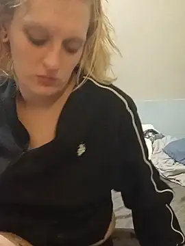 KITTYBOOBOOFUXX online show from June 17, 5:53 am