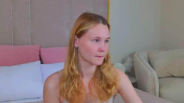 AmeliRoyse online show from June 11, 5:10 pm