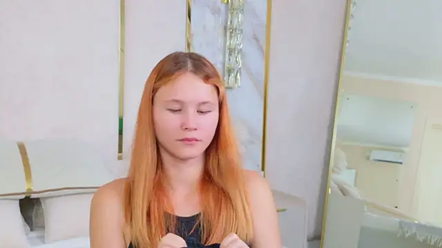 AmeliRoyse online show from July 31, 5:14 pm