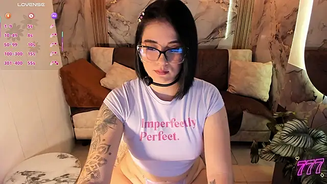 victoriacooper21 online show from March 17, 9:52 pm