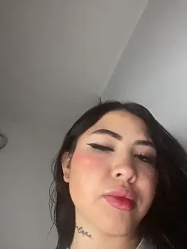 Snapshot of Mia_cullen_ chatting on October 9, 12:04 am Mia cullen online show from October 9, 12:04 am