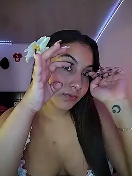 esmeralda jadees online show from June 11, 7:43 pm