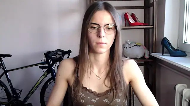 love megi online show from December 15, 2:33 pm