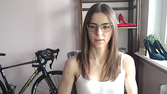 love megi online show from February 16, 2:28 pm