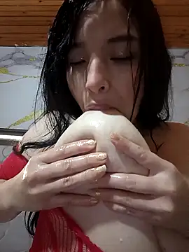 Snapshot of Zoebreastmilk2 chatting on October 7, 3:49 pm Zoebreastmilk2 online show from October 7, 3:49 pm
