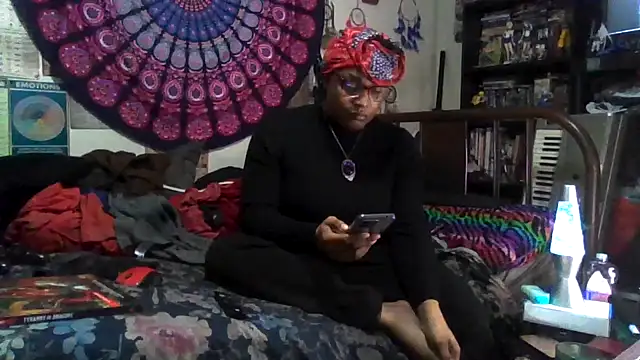 GardeniaFields online show from December 1, 6:50 am