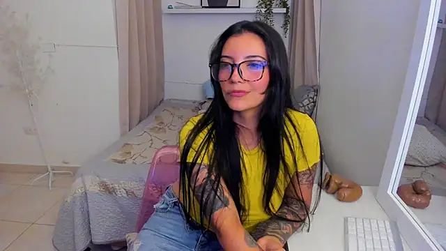 roxy hell online show from August 8, 11:57 pm