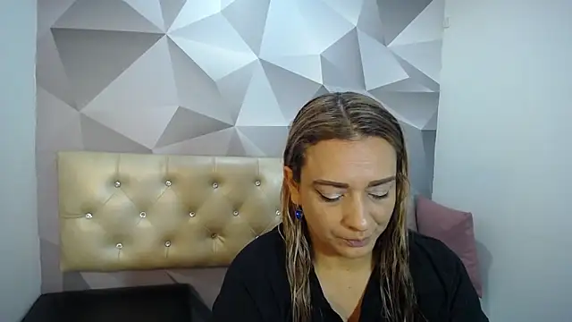 Milf-Prettyboobs online show from December 14, 10:43 am