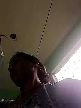 Hotty-Nidhi online show from September 17, 6:11 am