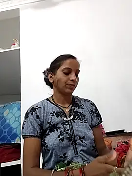 Hotty-Nidhi online show from October 3, 3:22 am