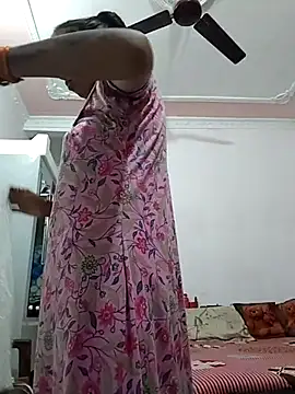 Hotty-Nidhi online show from October 5, 4:06 am