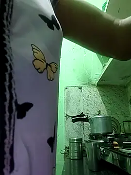 Hotty-Nidhi online show from March 14, 1:23 pm