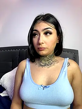 Lilith Thompson online show from October 31, 4:47 am