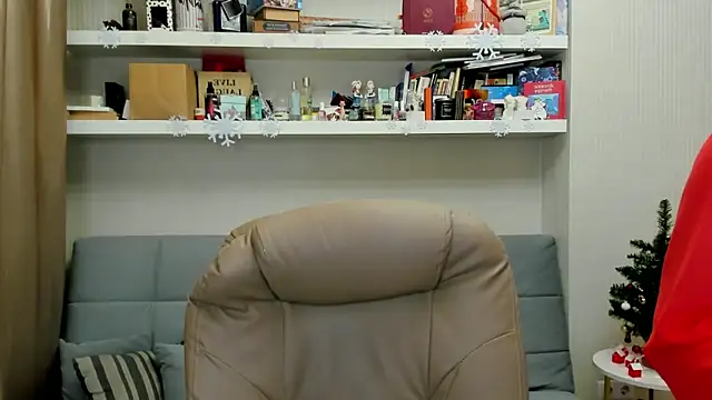 Kara Smith  online show from December 17, 12:38 am