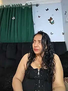 AlexaNovoa  online show from July 9, 1:52 am