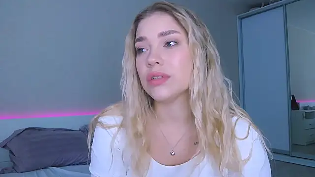 DIANAxxxDIAMOND online show from October 1, 7:35 am