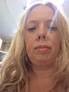 Irina3718 online show from August 1, 2:08 pm