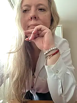 Irina3718 online show from February 1, 10:58 am