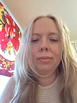Irina3718 online show from June 22, 11:51 am