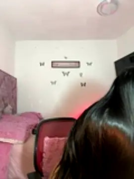 Tania rendon online show from November 3, 11:25 am