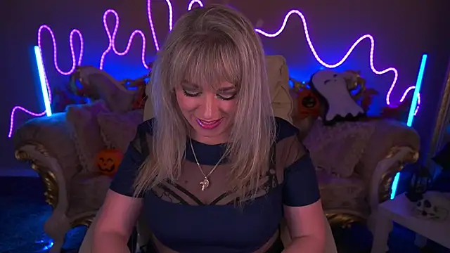 CandyLadyyy online show from November 1, 10:14 pm