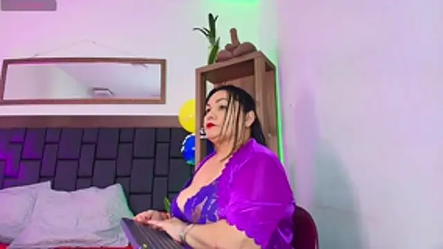 EllenaBoobs  online show from July 19, 4:37 am