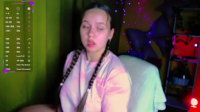 Lilysweet13 online show from June 27, 11:44 pm