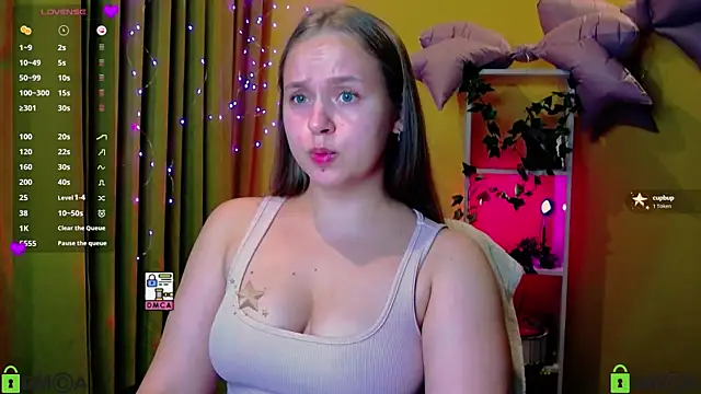 Lilysweet13 online show from August 3, 6:13 pm